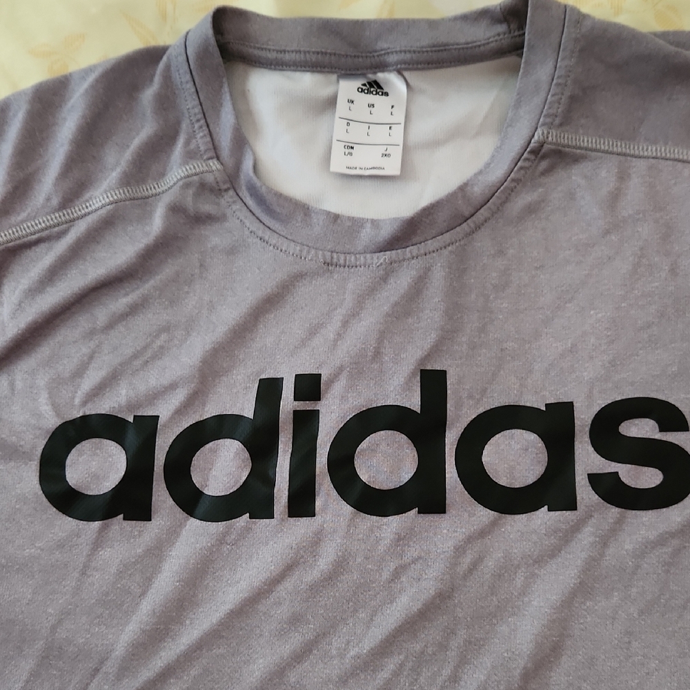 Adidas Men's Heather Gray Tee with Bold Black Logo